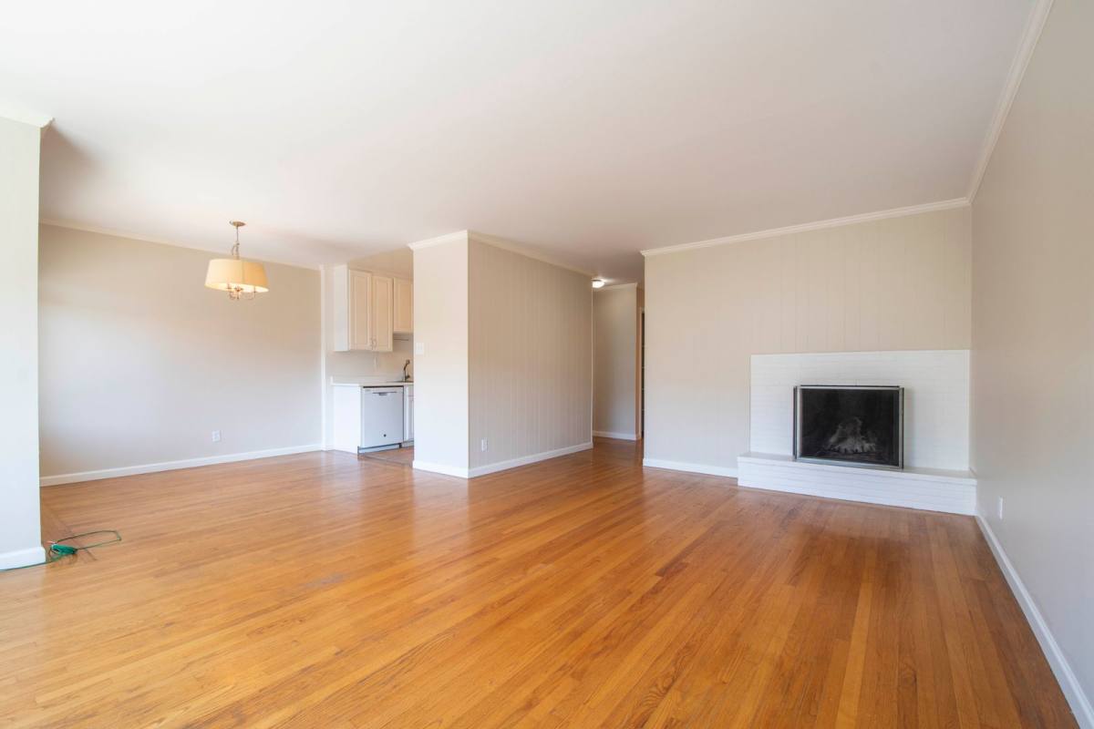 Apartment for rent at 1960 California St, San Francisco, CA 94109