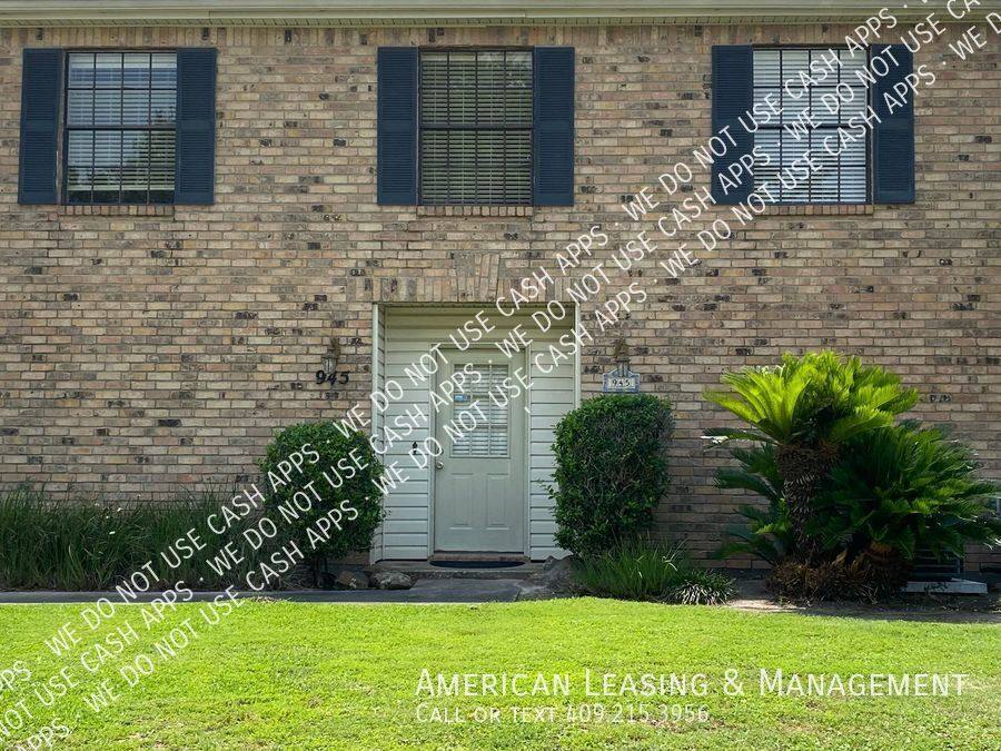 Townhouse for rent at 945 Sunmeadow Dr, Beaumont, TX 77706