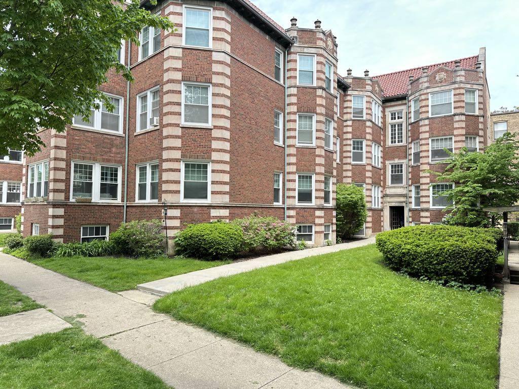 Apartment for rent at 327 27 Kedzie St #4, Evanston, IL 60202