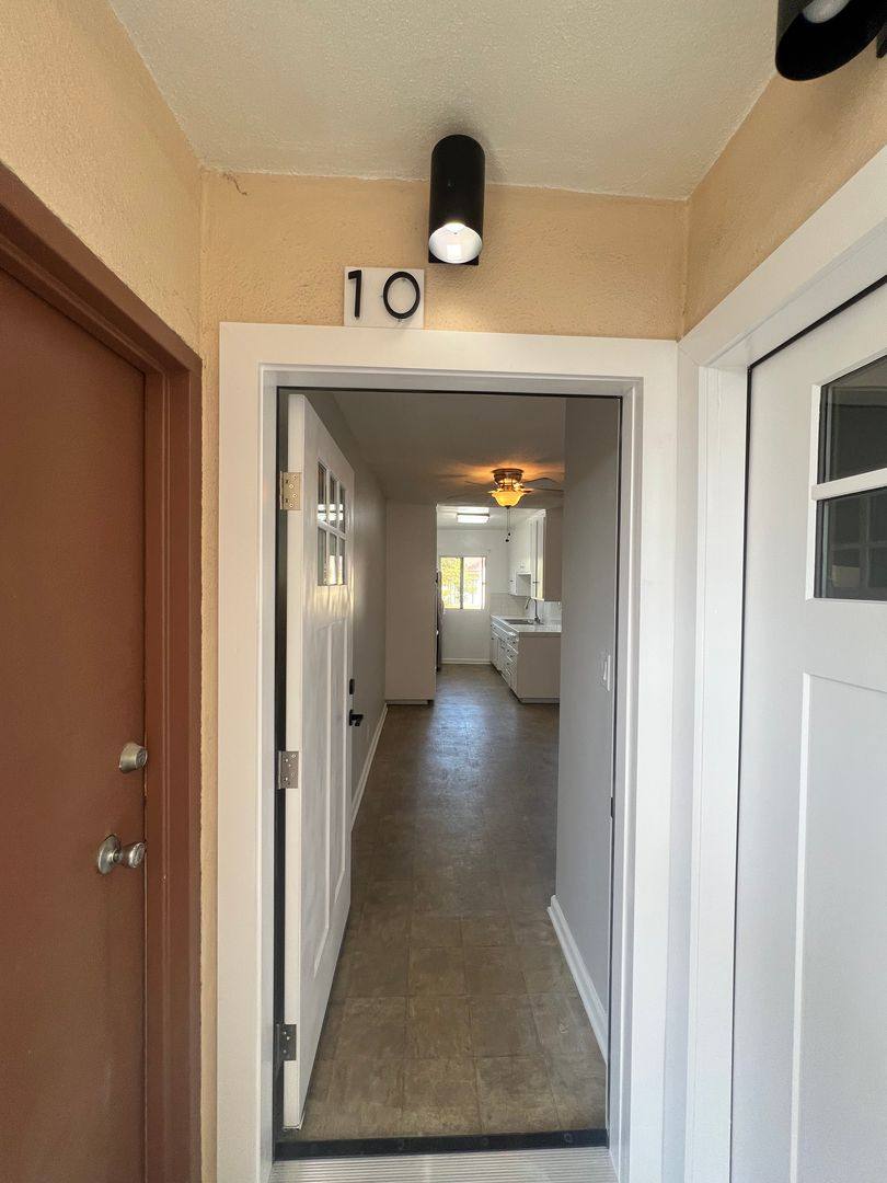 Apartment for rent at 3945 W 8th St, Los Angeles, CA 90005