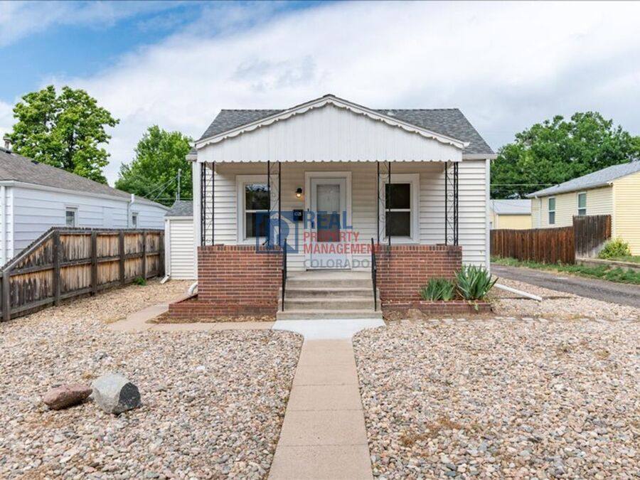 House for rent at 4325 S Cherokee St, Englewood, CO 80110