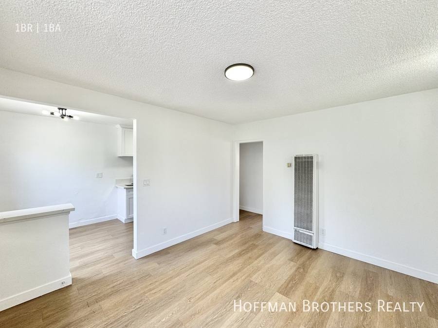 Apartment for rent at 6021 11th Ave, Los Angeles, CA 90043