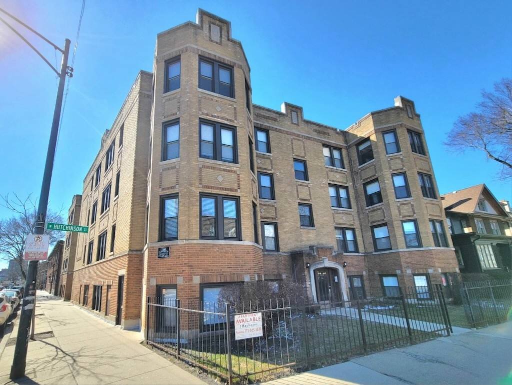 Apartment for rent at 4214 Clark #10Q, Chicago, IL 60613