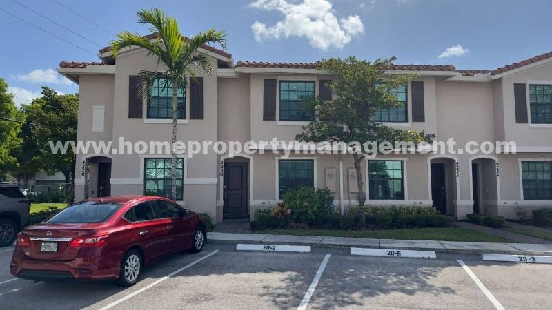 Townhouse for rent at 4230 Napoli Lake Dr, Palm Beach Gardens, FL 33410