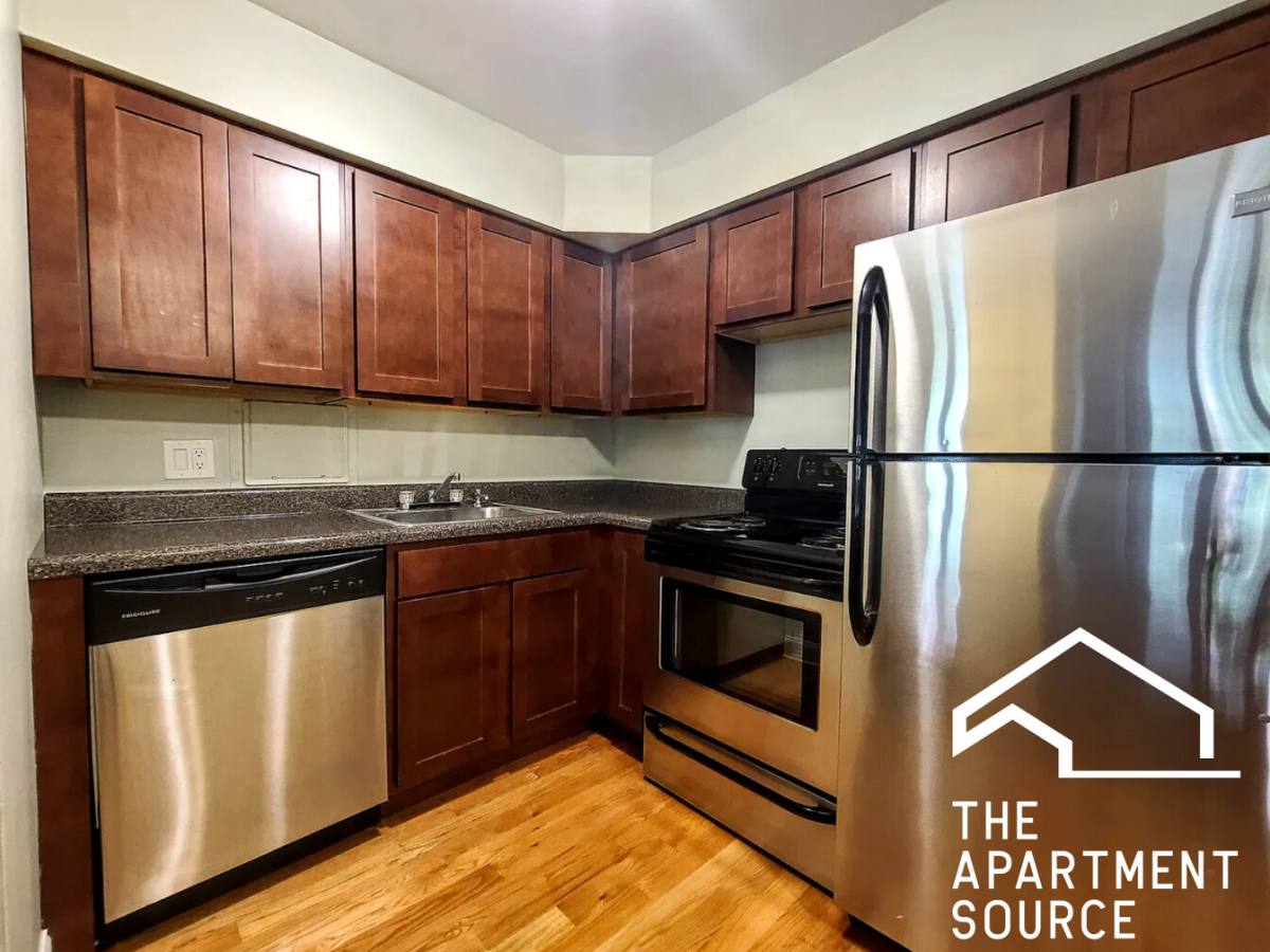Apartment for rent at 1446 N Dearborn St #B4, Chicago, IL 60610