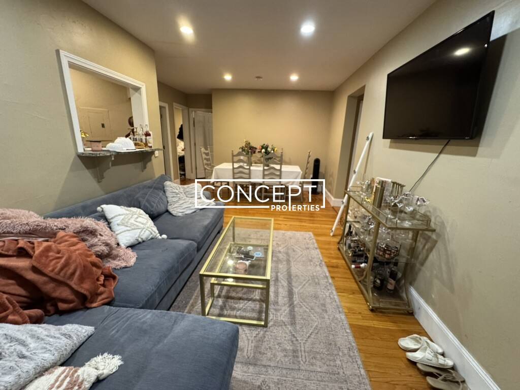 Apartment for rent at 72 Egmont St #1, Brookline, MA 02446