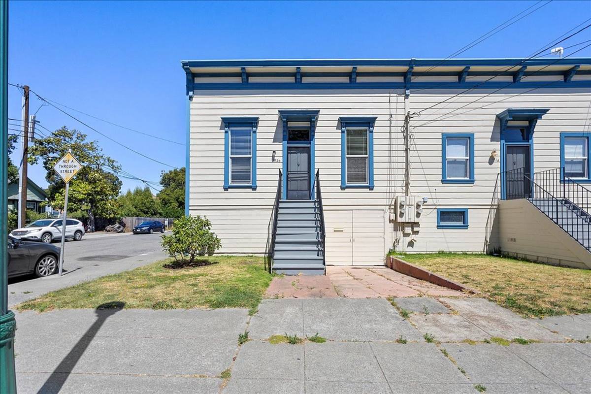 Apartment for rent at 1816 - 1818 1820 3rd St, Alameda, CA 94501