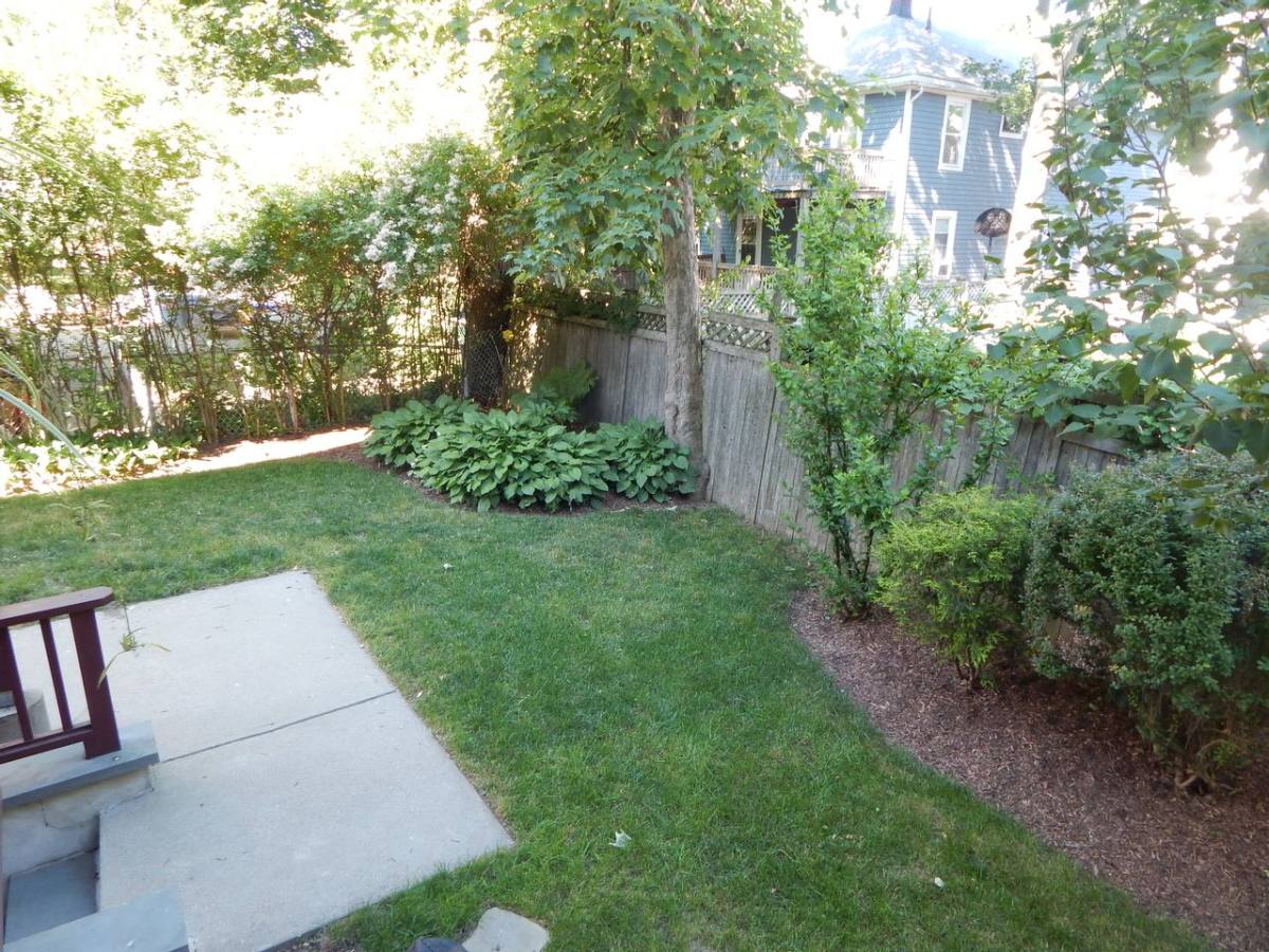 Apartment for rent at 127 Fayerweather St #127, Cambridge, MA 02138