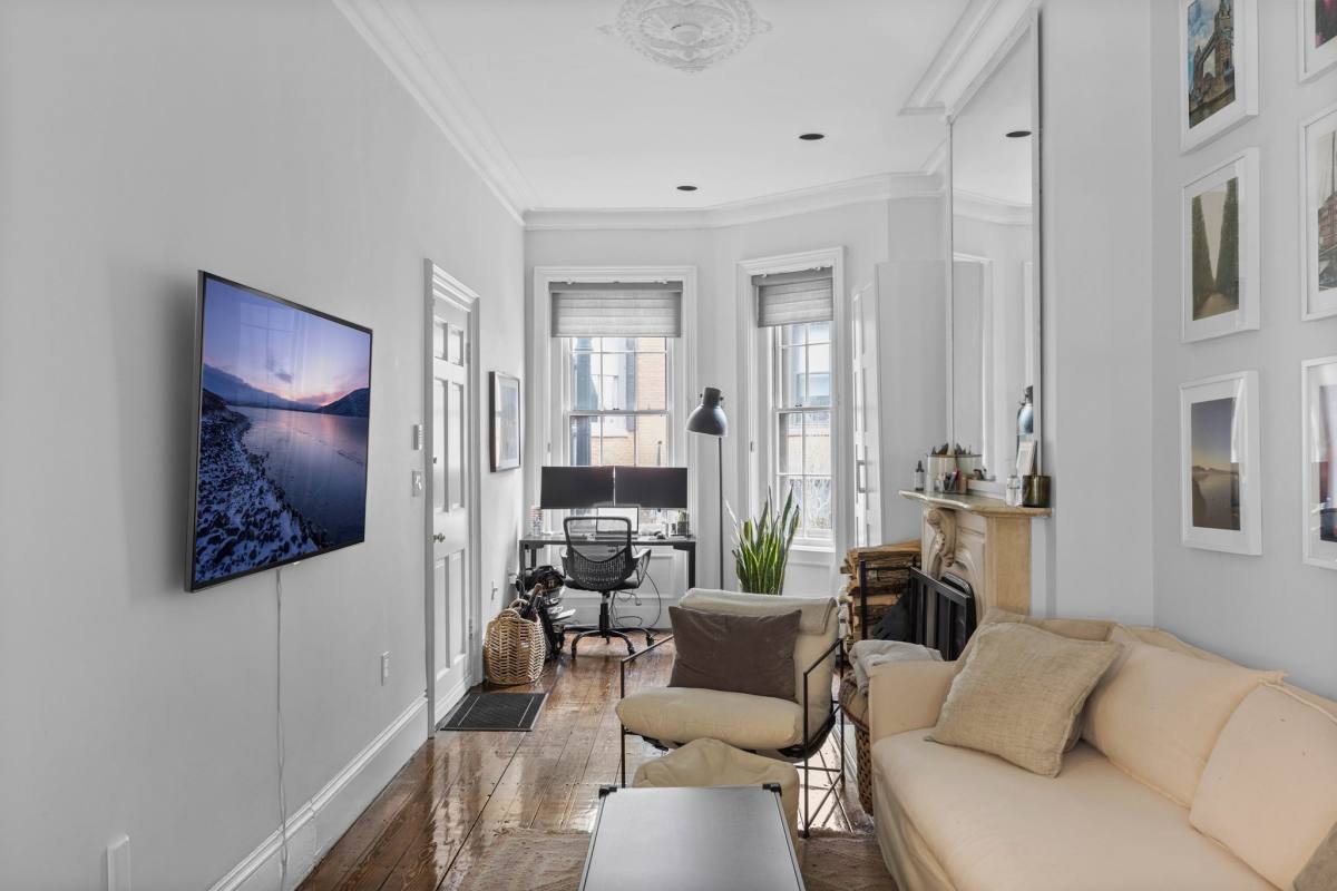 Apartment for rent at 4 Cazenove St #1, Boston, MA 02116