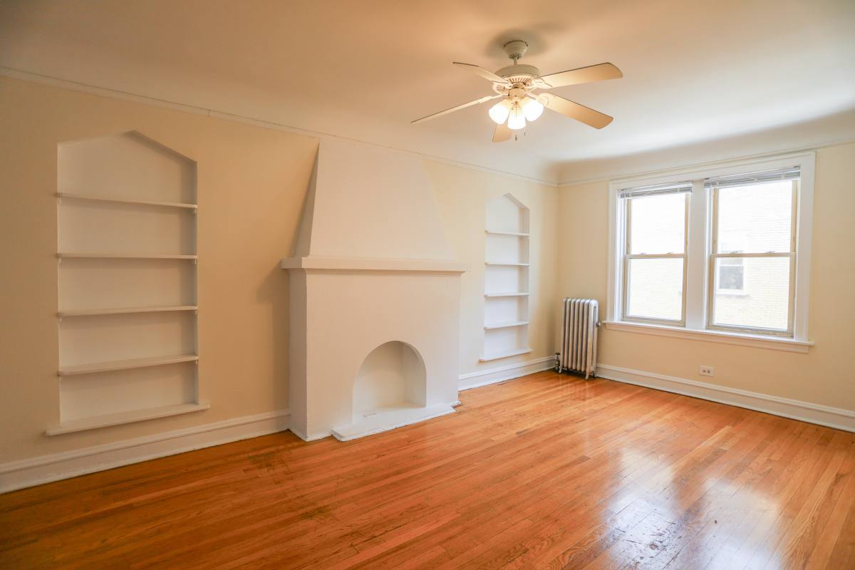 Apartment for rent at 2234 W Farwell #1, Chicago, IL 60645