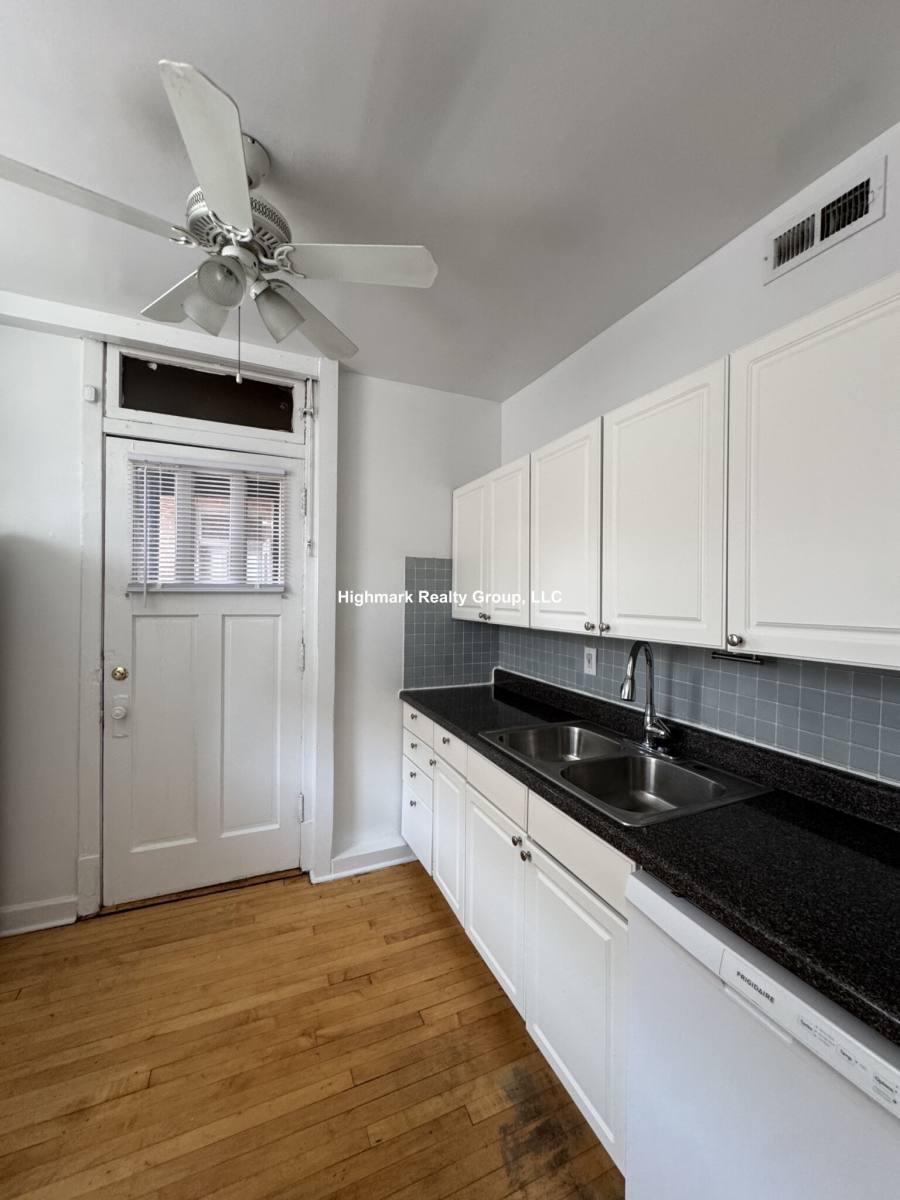 Apartment for rent at 1936 W Foster Ave #3, Chicago, IL 60640