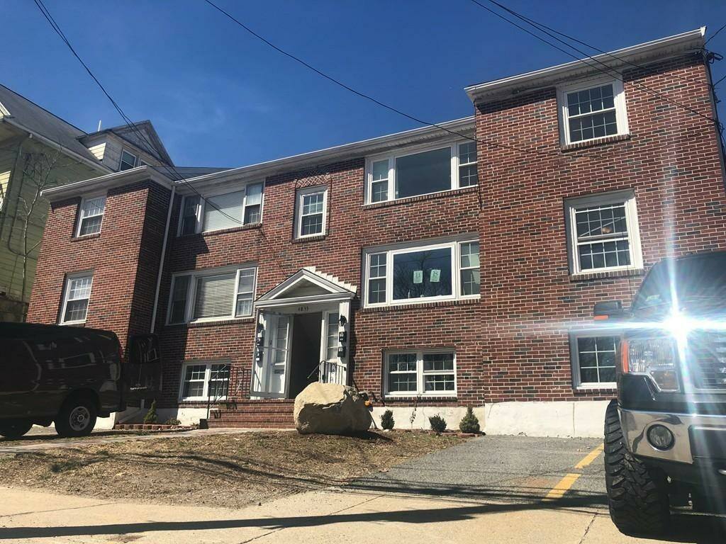 Apartment for rent at 4833 Washington St #3L, West Roxbury, MA 02132
