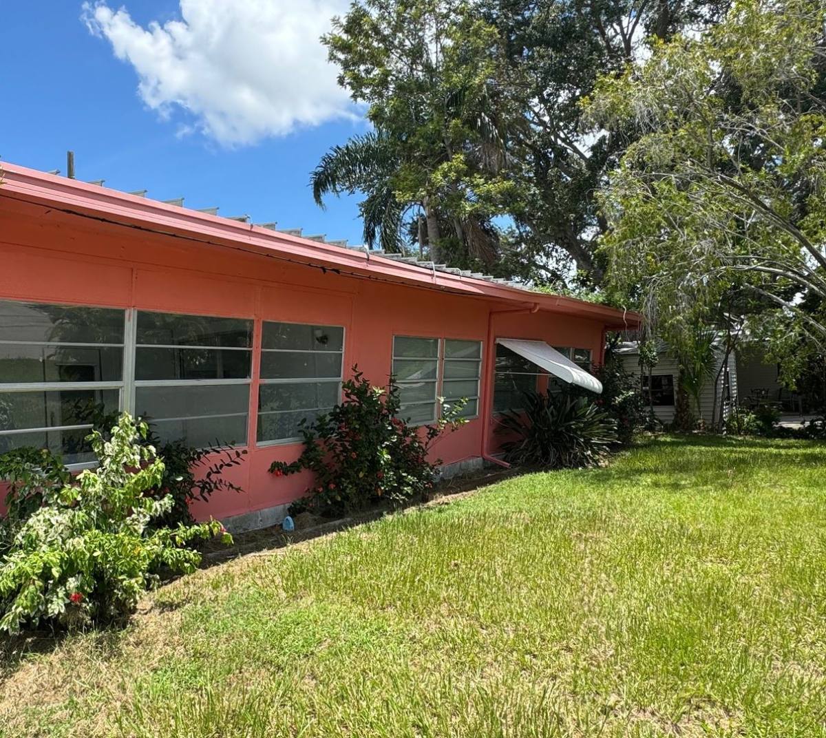 House for rent at 1001 52nd Ave W, Bradenton, FL 34207