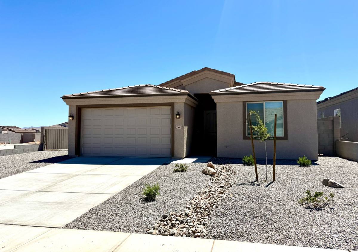 House for rent at 3572 Charleston Loop, Kingman, AZ 86401