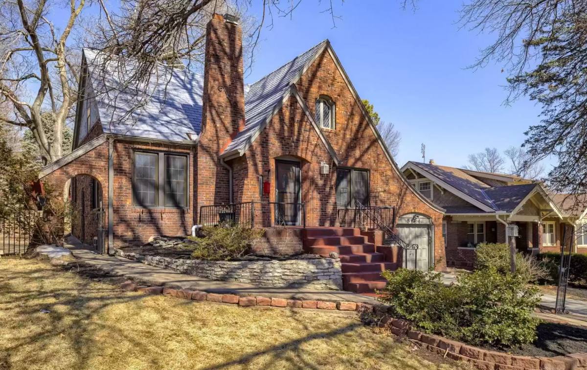 House for rent at 5124 Seward St, Omaha, NE 68104