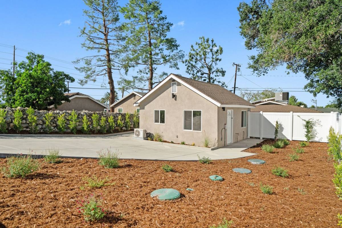 Apartment for rent at 1318 Malachite Ave, Mentone, CA 92359