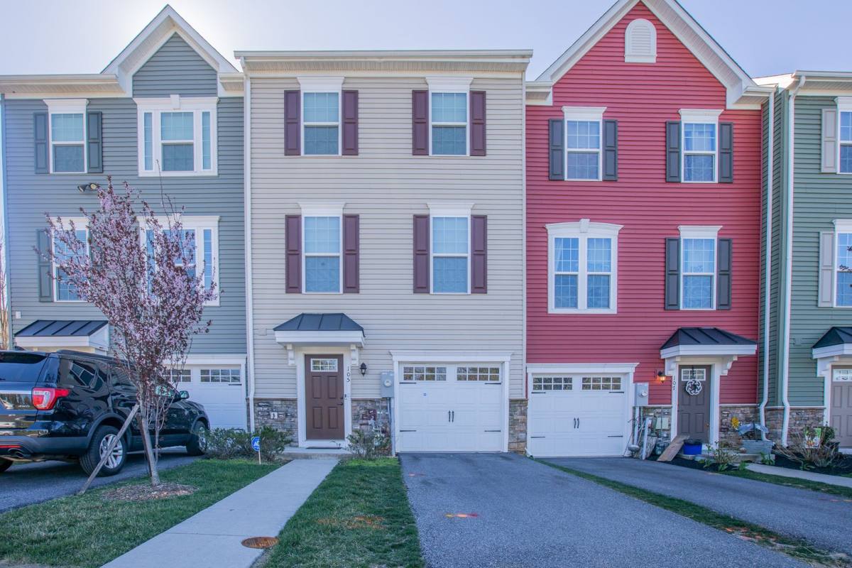 Townhouse for rent at 105 Reddish Hill Way, Brooklyn, MD 21225