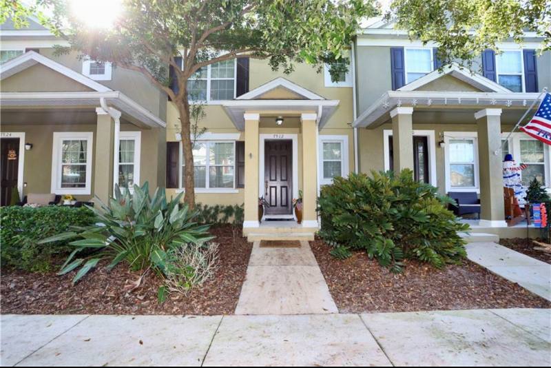 Townhouse for rent at 7912 Northlake Parkway, Orlando, FL 32827