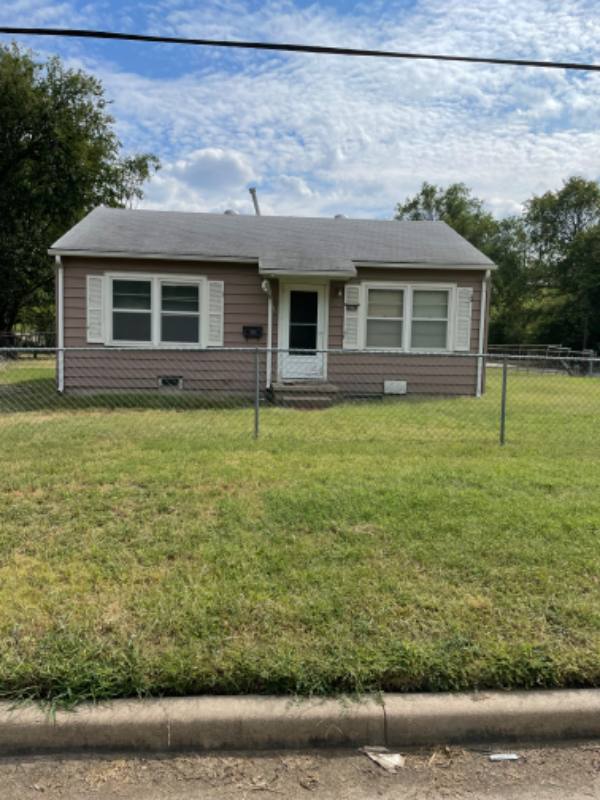 House for rent at 1807 E 16th St N, Wichita, KS 67214