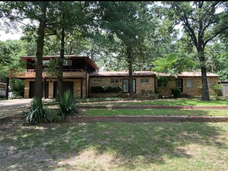 House for rent at 138 Doe Run Rd, Mabank, TX 75156