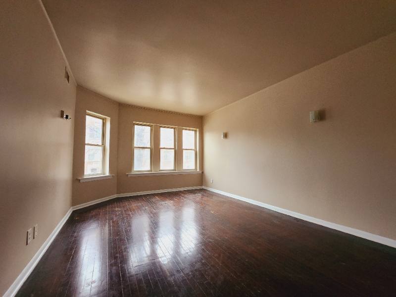 Apartment for rent at 2648 E 78th #1, Chicago, IL 60649