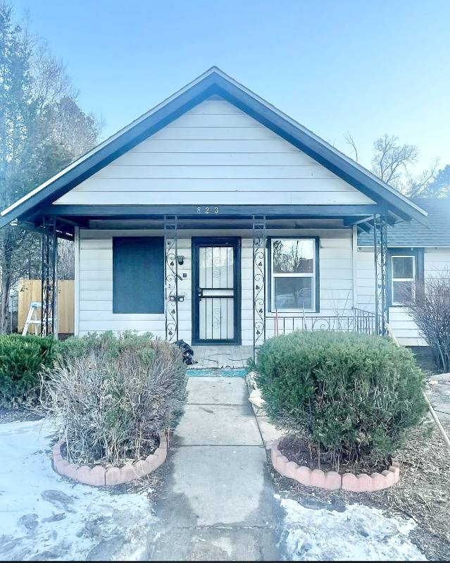 House for rent at 823 E Moreno Ave, Colorado Springs, CO 80903