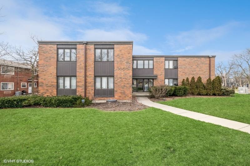 Apartment for rent at 1000 Waukegan Rd, Deerfield, IL 60015