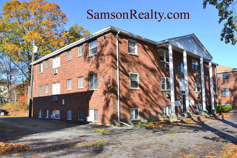 Apartment for rent at 65 New Rd #2, Rumford, RI 02916