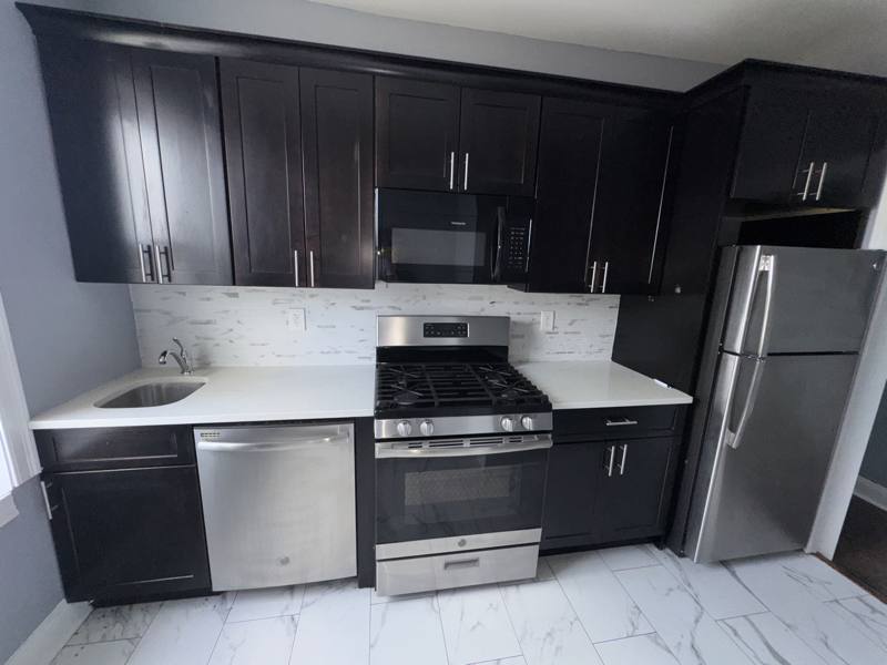 Apartment for rent at 735 Ave A #14, Bayonne, NJ 07002