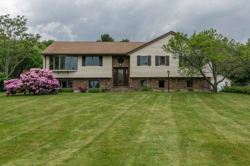 House for rent at 159 Plantation St, Worcester, MA 01604