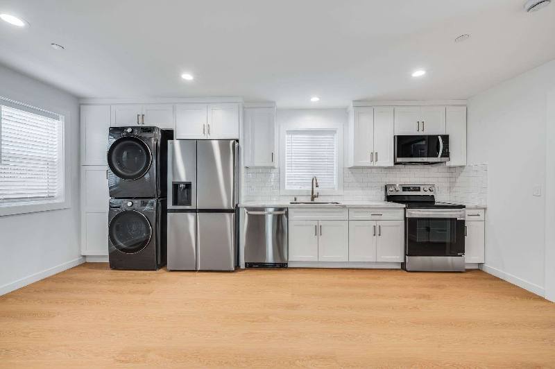Apartment for rent at 4643 N Pepperwood Ave #B, Long Beach, CA 90808