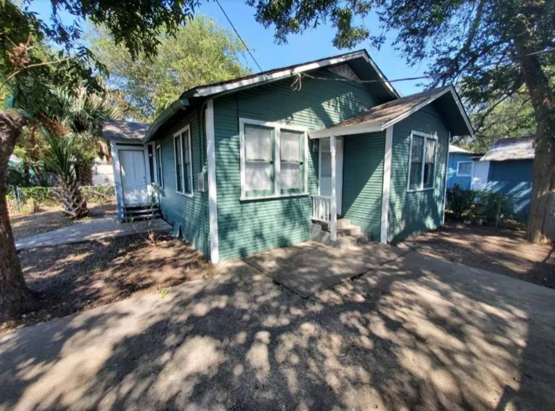 House for rent at 305 E Lambert #B, San Antonio, TX 78204