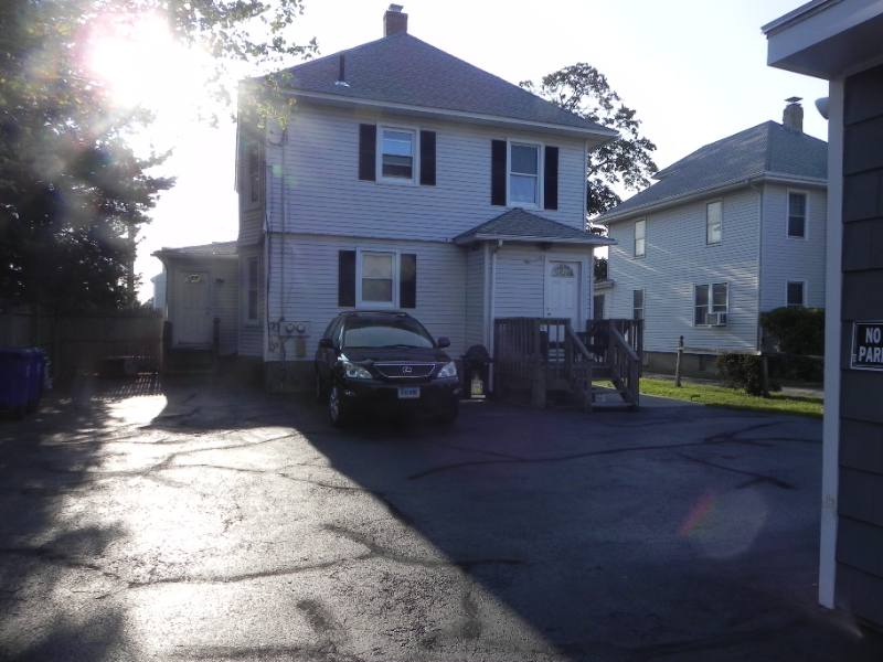 Apartment for rent at 2 Edlie Ave #1, Norwalk, CT 06855