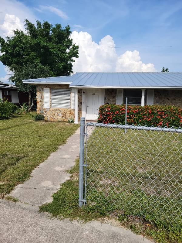 Apartment for rent at 119 Lake Rachard Dr, Lake Placid, FL 33852