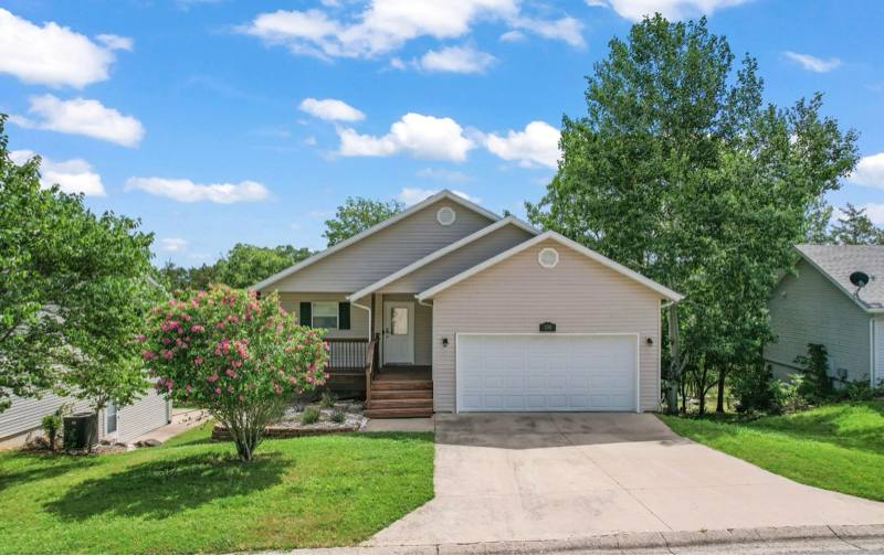 House for rent at 330 Eagle Dr, Forsyth, MO 65653