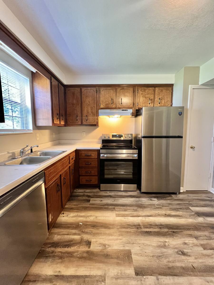 Townhouse for rent at 355-6 Peabody Dr, Clarksville, TN 37042
