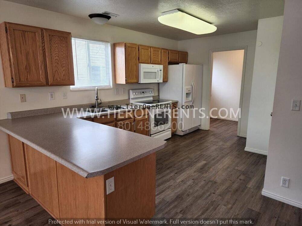 Townhouse for rent at 2521 W 5400 S, Salt Lake City, UT 84129