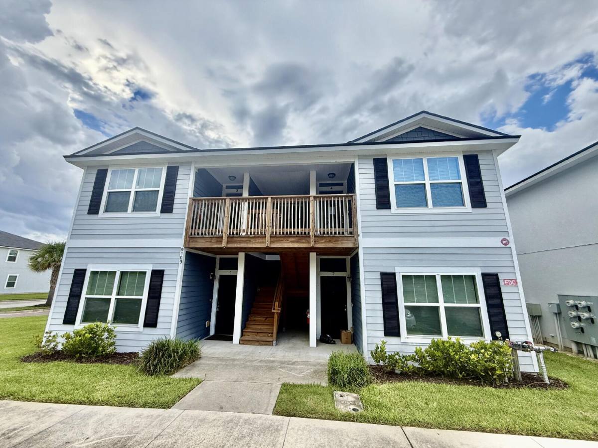 Apartment for rent at 9109 Western Way, Jacksonville, FL 32256