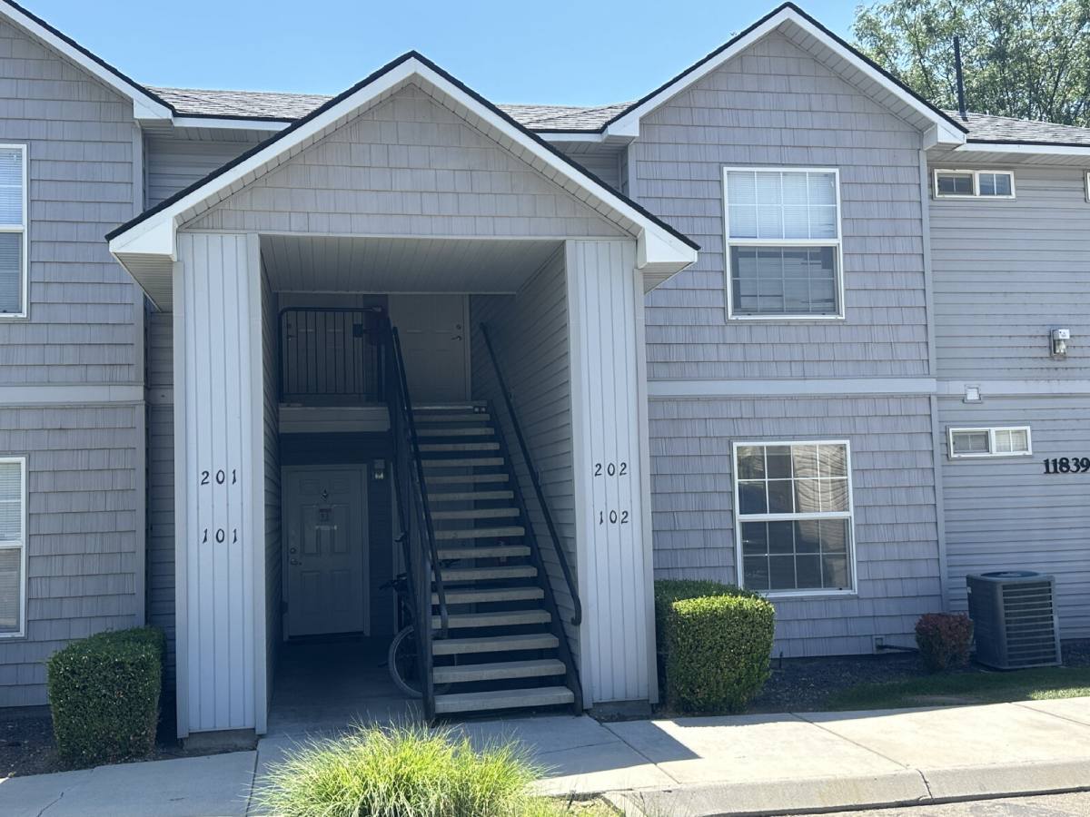 Apartment for rent at 11839 W Cloverbrook Lane #102, Boise, ID 83713
