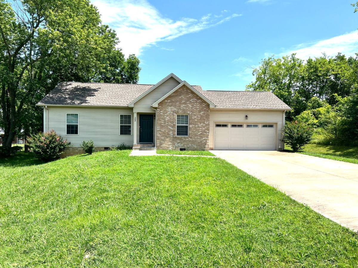 House for rent at 505 Paula Dr, Clarksville, TN 37042