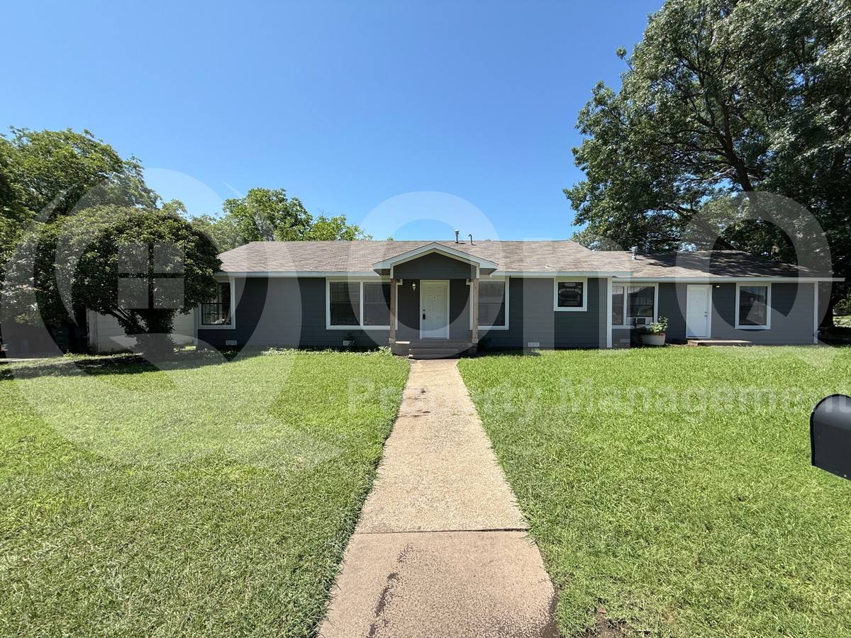 Apartment for rent at 1602 E Nall St #A, Sherman, TX 75090