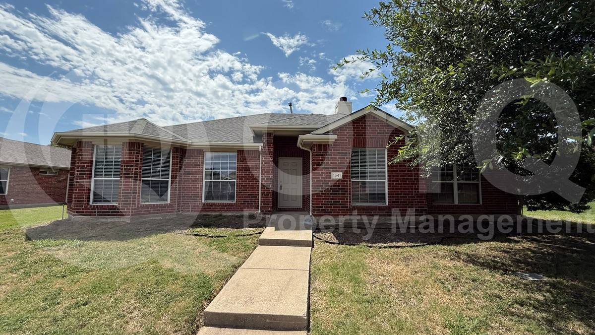 House for rent at 1941 Harvester Dr, Rockwall, TX 75032