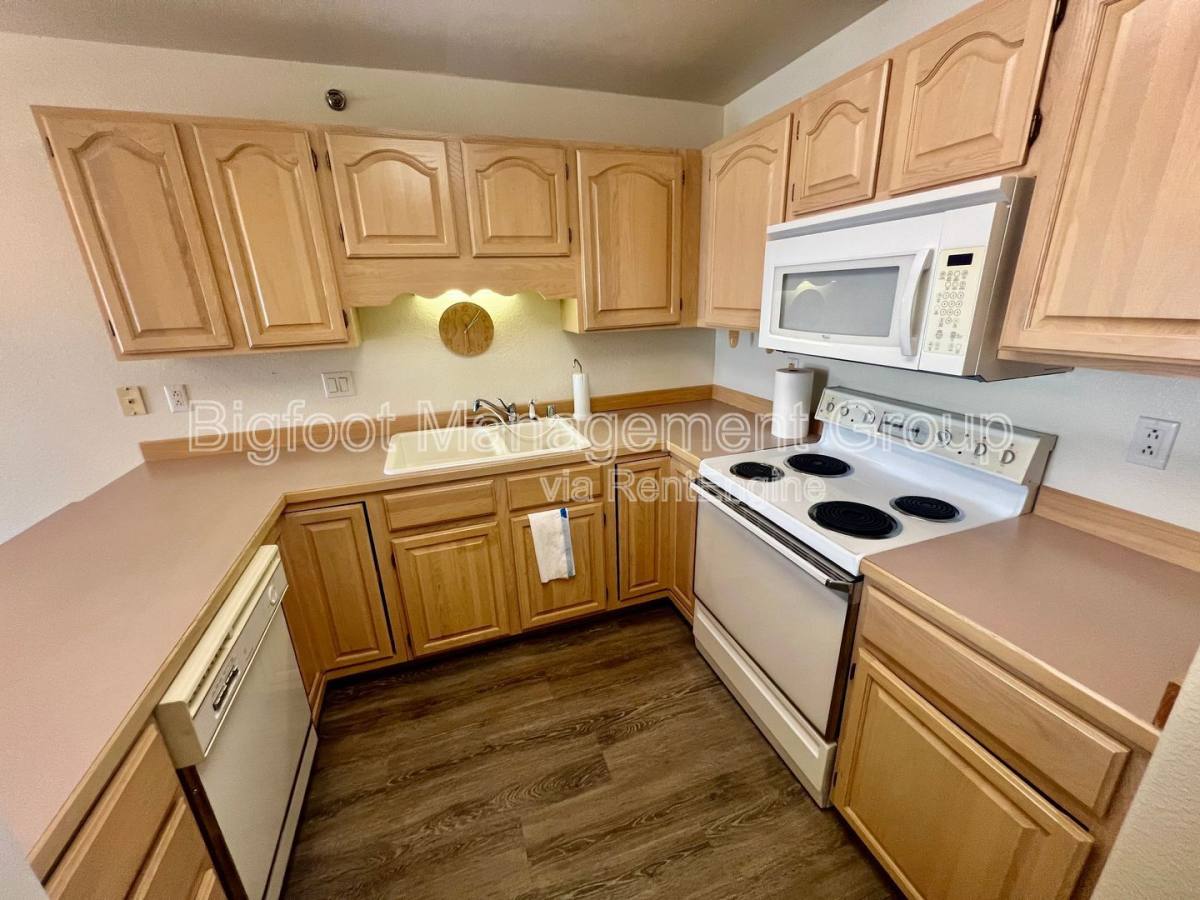 Apartment for rent at 1701 Prospect Ave #3F, Helena, MT 59601