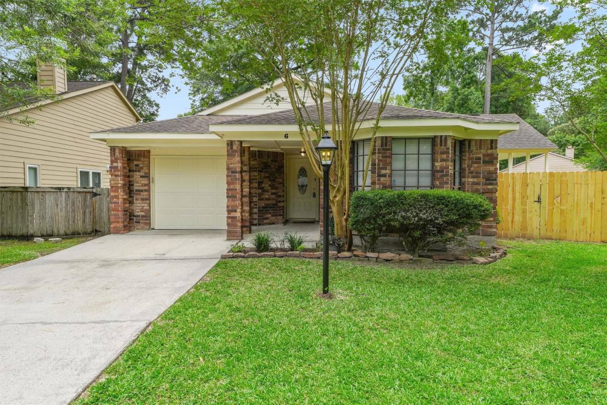 House for rent at 6 Fiddlers Cove Place, Spring, TX 77381