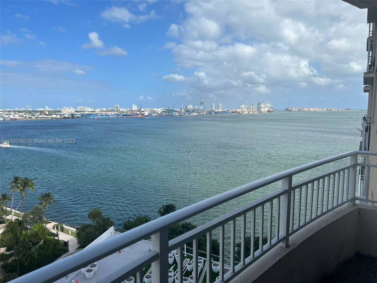 Apartment for rent at 770 Claughton Island Dr, Miami, FL 33131