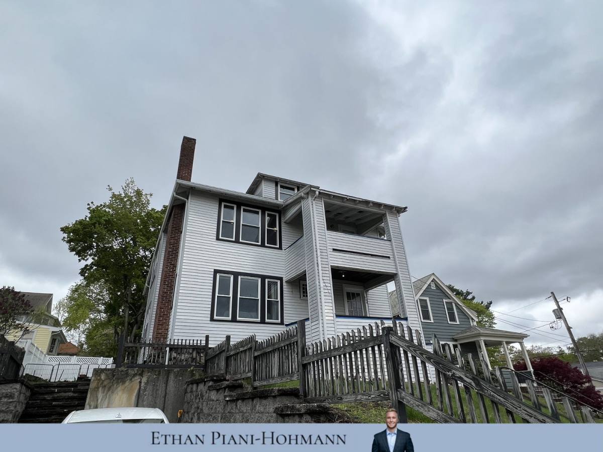 Apartment for rent at 666 Belmont St #2, Watertown, MA 02472
