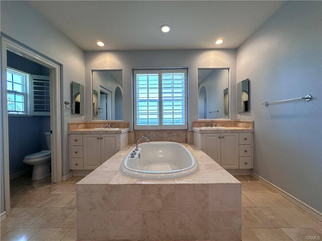35 Hedgerow, Irvine, CA 92603
