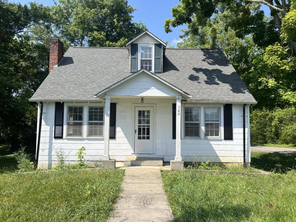 House for rent at 749 E Spring St, Cookeville, TN 38501