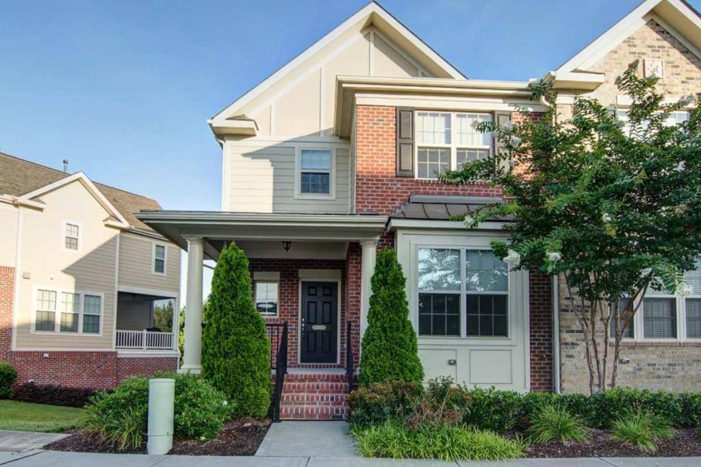 Townhouse for rent at 2001 Valleystone Dr, Cary, NC 27519