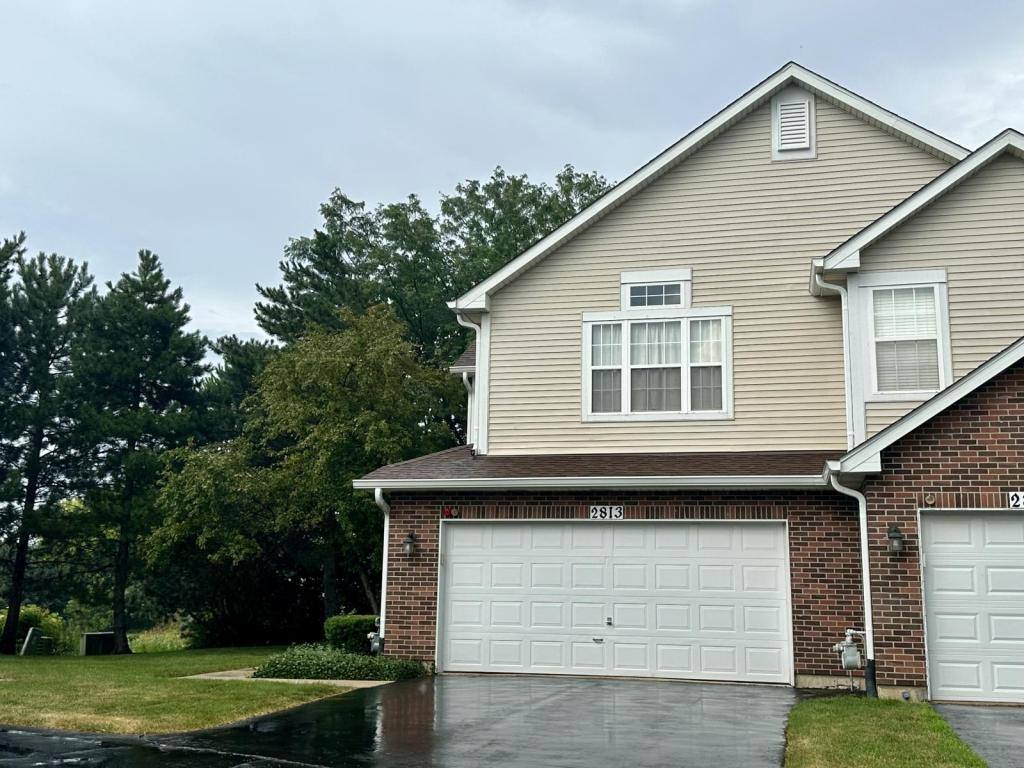 Townhouse for rent at 2813 Kentshire Court, Naperville, IL 60564